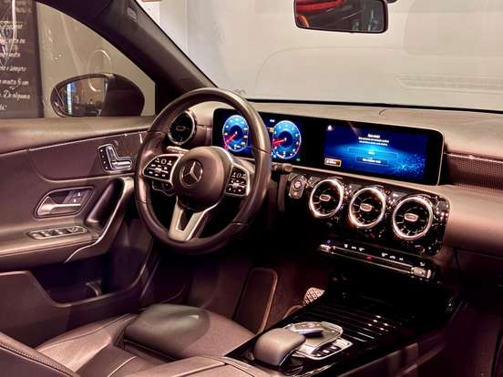 MERCEDES-BENZ-A 250-2020