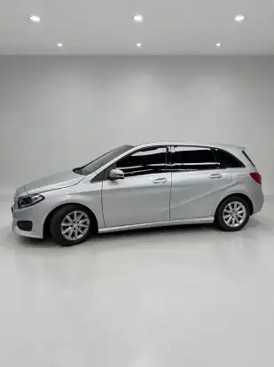 MERCEDES-BENZ-B 200-1.6 TURBO 16V FLEX 4P AUTOMATIZADO MERCEDES-BENZ-B 200-2015