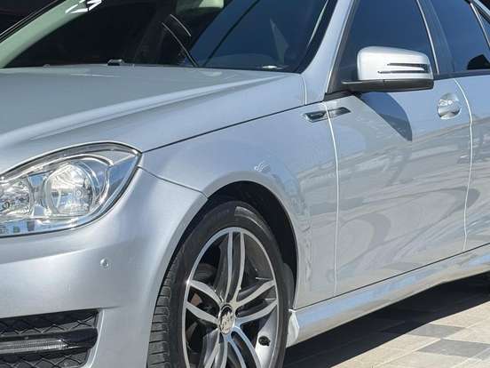 MERCEDES-BENZ-C 180-1.6 CGI SPORT 16V TURBO GASOLINA 4P AUTOMÁTICO MERCEDES-BENZ-C 180-2013