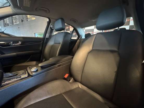 MERCEDES-BENZ-C 180-2011