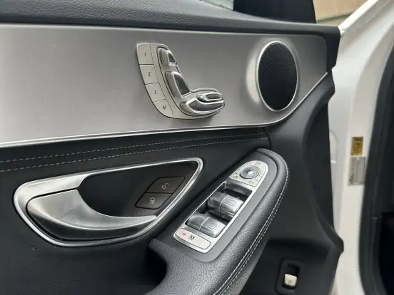 MERCEDES-BENZ-C 200-2.0 CGI AVANTGARDE 16V GASOLINA 4P AUTOMÁTICO MERCEDES-BENZ-C 200-2015