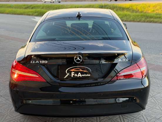 MERCEDES-BENZ-CLA 180-2017