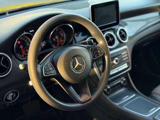 MERCEDES-BENZ-CLA 180-1.6 CGI GASOLINA 7G-DCT MERCEDES-BENZ-CLA 180-2017