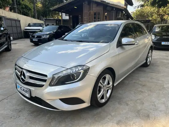 MERCEDES-BENZ-CLASSE A-1.6 200 TURBO URBAN GASOLINA 4P AUTOMATIZADO MERCEDES-BENZ-CLASSE A-2013