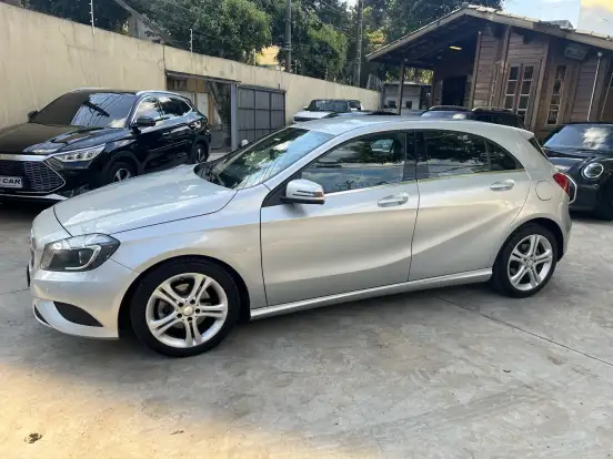MERCEDES-BENZ-CLASSE A-1.6 200 TURBO URBAN GASOLINA 4P AUTOMATIZADO MERCEDES-BENZ-CLASSE A-2013