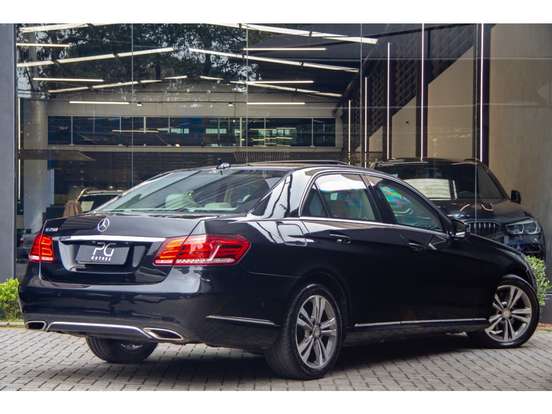 MERCEDES-BENZ-E 250-2.0 AVANTGARDE 16V TURBO GASOLINA 4P AUTOMÁTICO MERCEDES-BENZ-E 250-2014