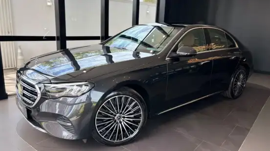 MERCEDES-BENZ-E 300-2026