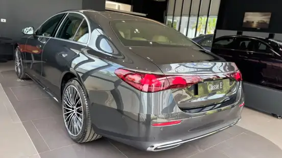 MERCEDES-BENZ-E 300-2026