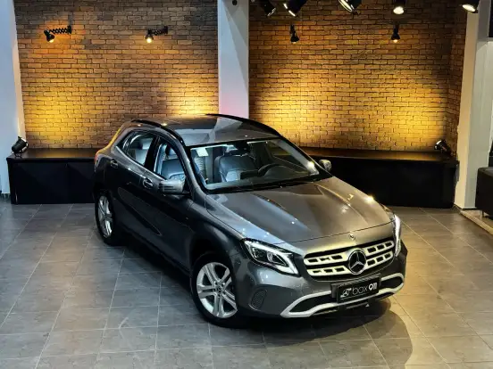 MERCEDES-BENZ-GLA 200-2019
