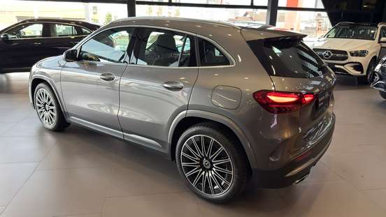 MERCEDES-BENZ-GLA 200-1.3 MHEV AMG LINE 7G-DCT MERCEDES-BENZ-GLA 200-2025