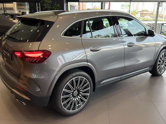MERCEDES-BENZ-GLA 200-1.3 MHEV AMG LINE 7G-DCT MERCEDES-BENZ-GLA 200-2025