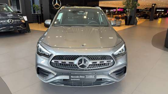 MERCEDES-BENZ-GLA 200-2025