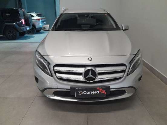 MERCEDES-BENZ-GLA 200-2017