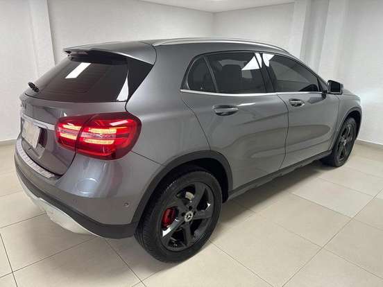 MERCEDES-BENZ-GLA 200-1.6 CGI FLEX ADVANCE 7G-DCT MERCEDES-BENZ-GLA 200-2018