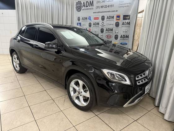 Mercedes-Benz GLA 200 1.6 CGI Flex Advance 7G-DCT