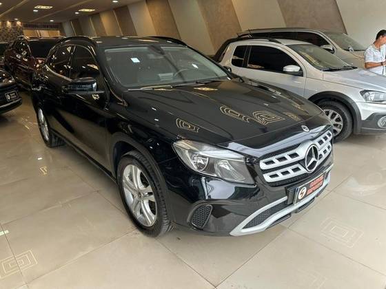 Mercedes-Benz GLA 200 1.6 CGI Flex Style 7G-DCT