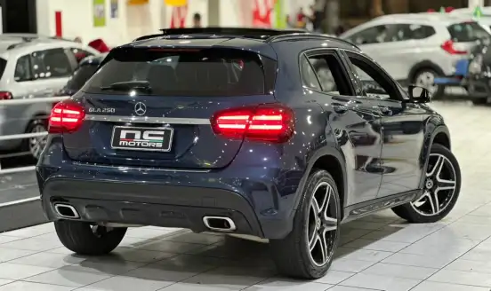 MERCEDES-BENZ-GLA 250-2020