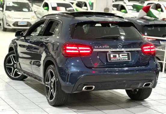 MERCEDES-BENZ-GLA 250-2020