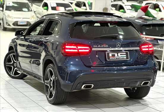 MERCEDES-BENZ-GLA 250-2020