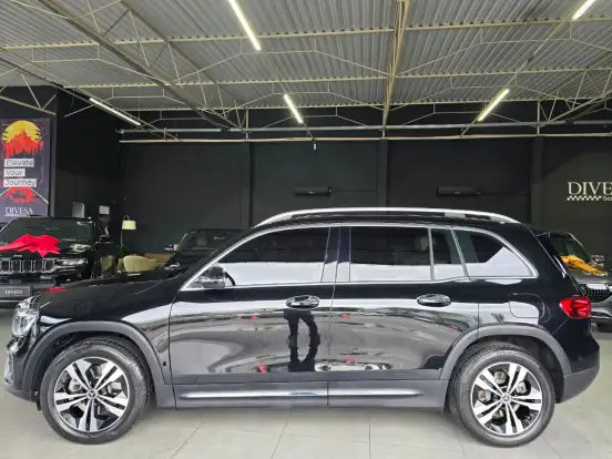 MERCEDES-BENZ-GLB 220-2024