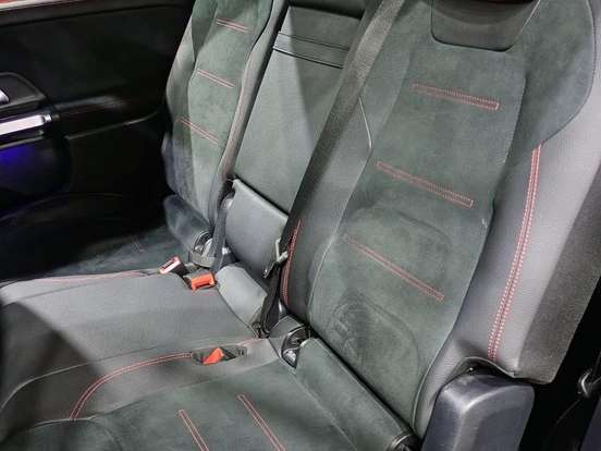 MERCEDES-BENZ-GLB 220-2.0 MHEV AMG LINE 4MATIC 8G-DCT MERCEDES-BENZ-GLB 220-2025
