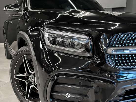 MERCEDES-BENZ-GLB 220-2025