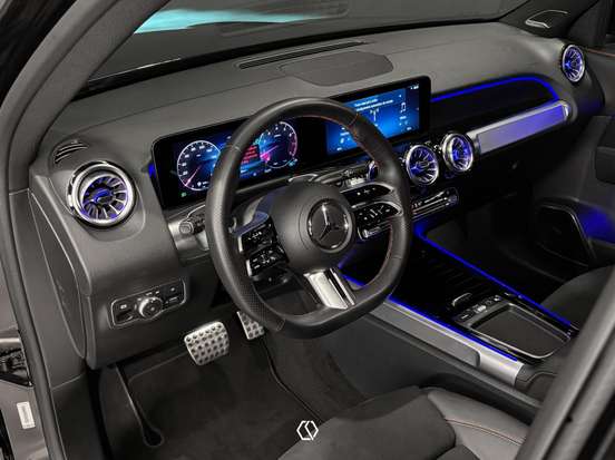 MERCEDES-BENZ-GLB 220-2025