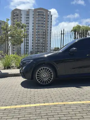 MERCEDES-BENZ-GLC 300-2025