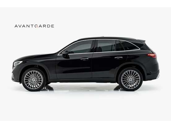 MERCEDES-BENZ-GLC 300-2025