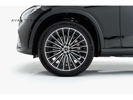 MERCEDES-BENZ-GLC 300-2025
