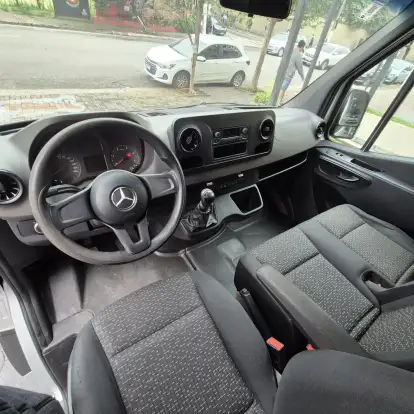 MERCEDES-BENZ-SPRINTER-2021