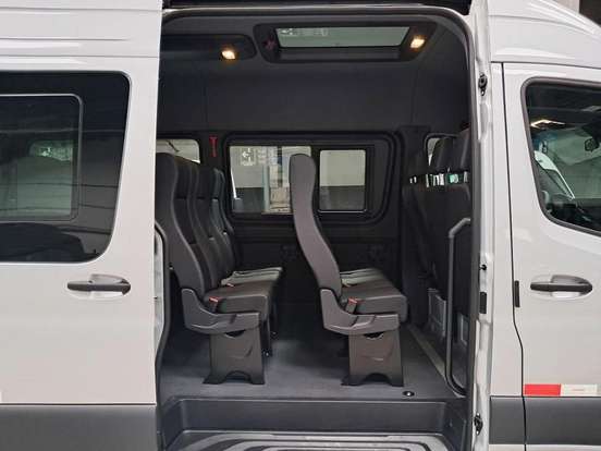 MERCEDES-BENZ-SPRINTER-2025