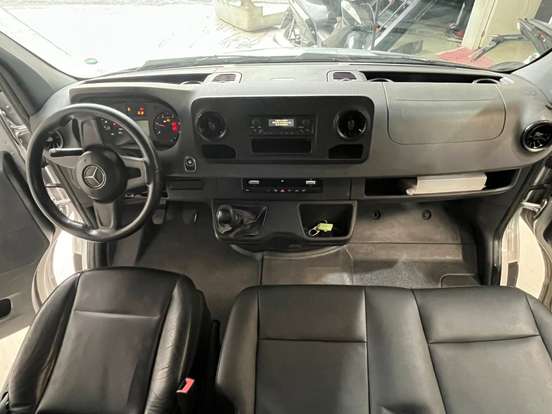 MERCEDES-BENZ-SPRINTER-2020