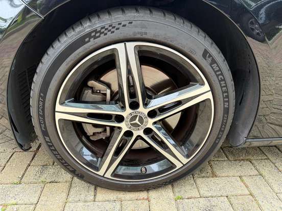 MERCEDES-BENZ-A 250-2022