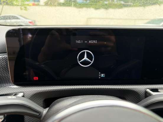 MERCEDES-BENZ-A 250-2022