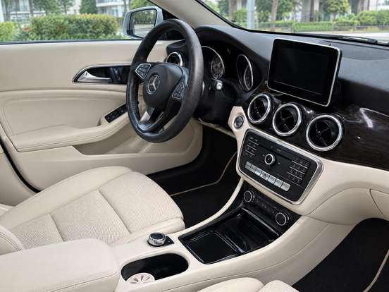 MERCEDES-BENZ-CLA 180-1.6 CGI GASOLINA 7G-DCT MERCEDES-BENZ-CLA 180-2018