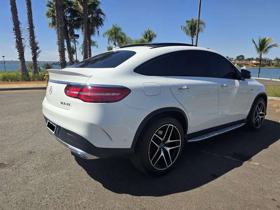 MERCEDES-BENZ-GLE 43 AMG-2016