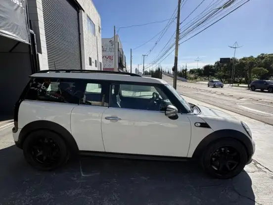 MINI-COOPER-1.6 CLUBMAN 16V GASOLINA 3P AUTOMÁTICO MINI-COOPER-2011