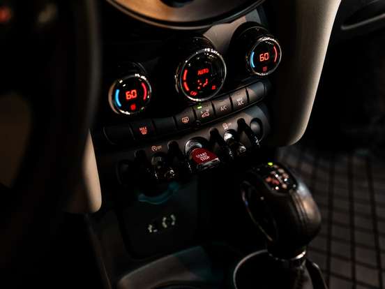 MINI-COOPER-1.5 12V TURBO GASOLINA 2P AUTOMÁTICO MINI-COOPER-2015
