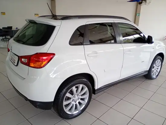 MITSUBISHI-ASX-2014
