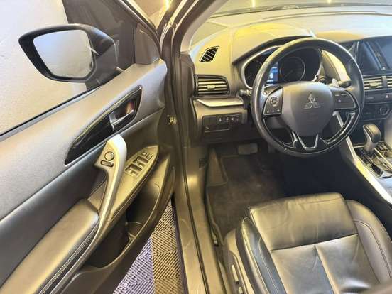 MITSUBISHI-ECLIPSE CROSS-2022