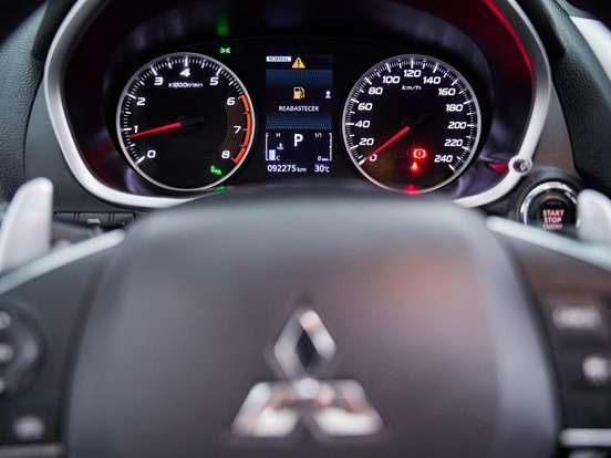 MITSUBISHI-ECLIPSE CROSS-1.5 MIVEC TURBO GASOLINA HPE-S S-AWC CVT MITSUBISHI-ECLIPSE CROSS-2022