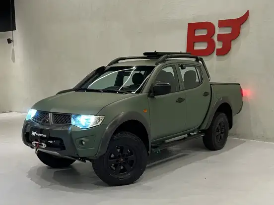 MITSUBISHI-L200 SAVANA-3.2 4X4 16V TURBO INTERCOOLER DIESEL 4P AUTOMÁTICO MITSUBISHI-L200 SAVANA-2016