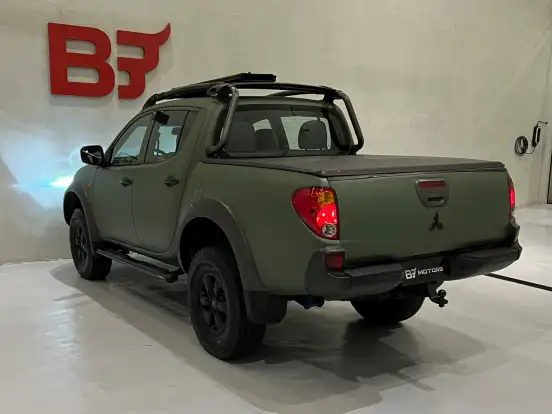 MITSUBISHI-L200 SAVANA-3.2 4X4 16V TURBO INTERCOOLER DIESEL 4P AUTOMÁTICO MITSUBISHI-L200 SAVANA-2016