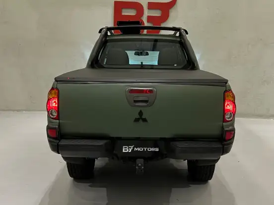 MITSUBISHI-L200 SAVANA-3.2 4X4 16V TURBO INTERCOOLER DIESEL 4P AUTOMÁTICO MITSUBISHI-L200 SAVANA-2016