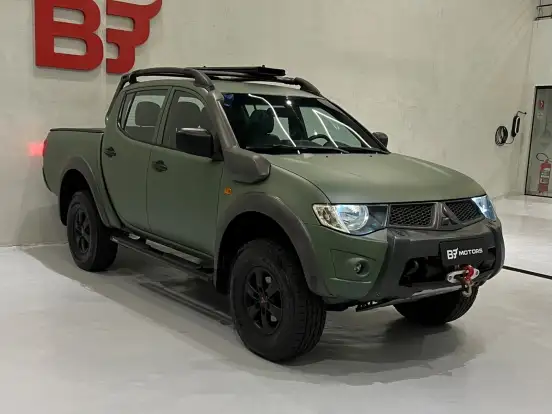 MITSUBISHI-L200 SAVANA-3.2 4X4 16V TURBO INTERCOOLER DIESEL 4P AUTOMÁTICO MITSUBISHI-L200 SAVANA-2016