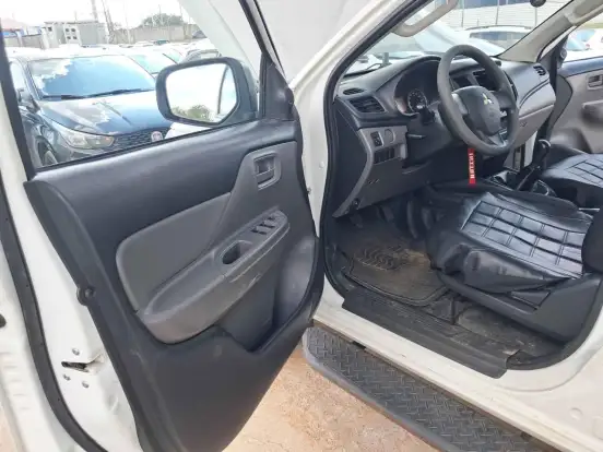 MITSUBISHI-L200 TRITON-2021