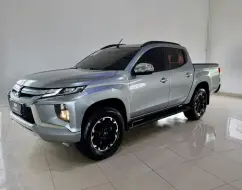 MITSUBISHI L200 TRITON 2.4 16V TURBO DIESEL SPORT HPE CD 4P 4X4 AUTOMÁTICO MITSUBISHI L200 TRITON 2.4 16V TURBO DIESEL SPORT HPE CD 4P 4X4 AUTOMÁTICO