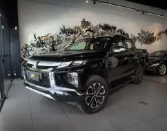 MITSUBISHI L200 TRITON 2.4 16V TURBO DIESEL SPORT HPE-S CD 4P 4X4 AUTOMÁTICO MITSUBISHI L200 TRITON 2.4 16V TURBO DIESEL SPORT HPE-S CD 4P 4X4 AUTOMÁTICO