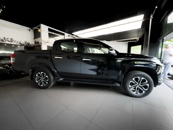 MITSUBISHI-L200 TRITON-2023